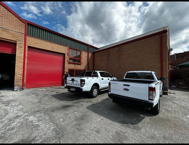 306M² WAREHOUSE TO LET IN KEW